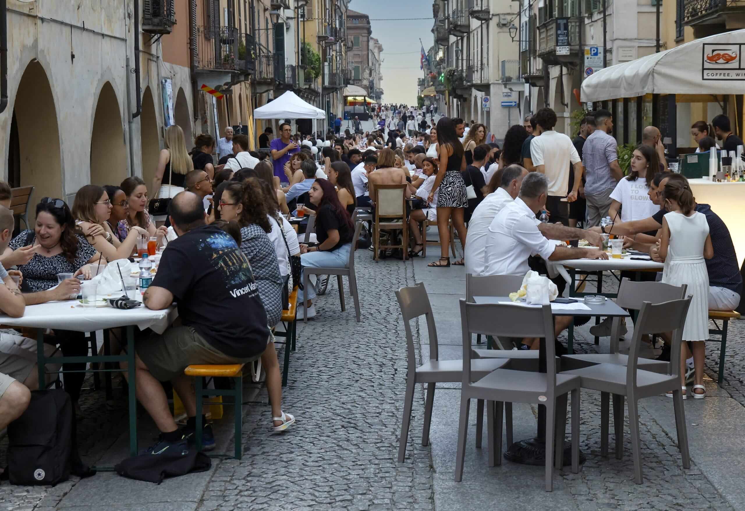 it's friday then foto costanza bono